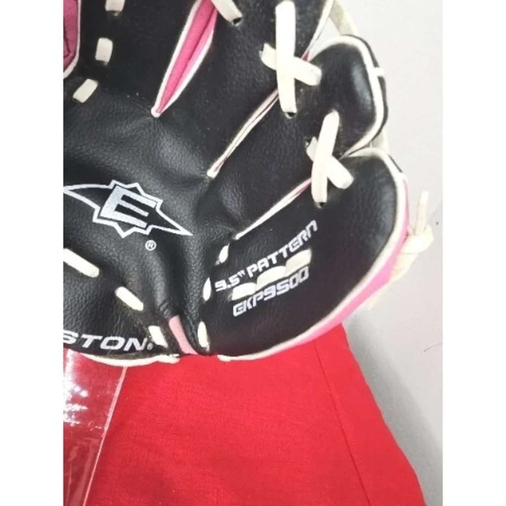 Easton 9.5 Inch Pattern Youth Child Baseball Glove EKP9500 Right Hand Pink Black